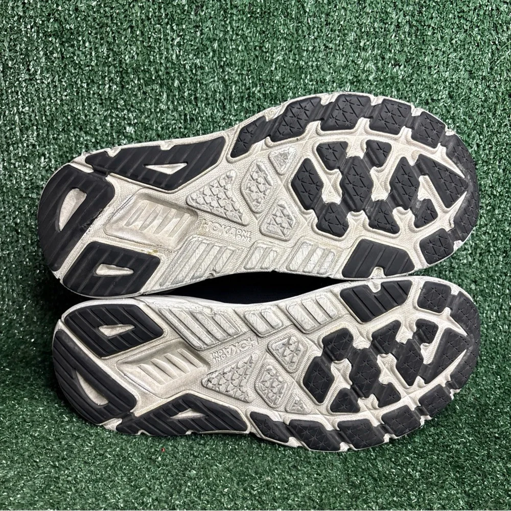 Men's 11.5 2E (WIDE) Hoka Men's Arahi‎ 7 Black White Shoes Sneakers 1147870-BWHT